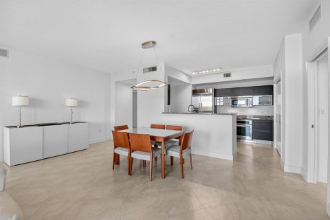 Condo in West Palm Beach, Florida, 2 bedrooms  № 2088015 - photo 21