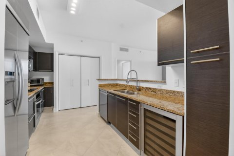 Condo in West Palm Beach, Florida, 2 bedrooms  № 2088015 - photo 14