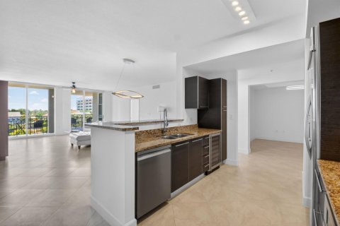 Condo in West Palm Beach, Florida, 2 bedrooms  № 2088015 - photo 6