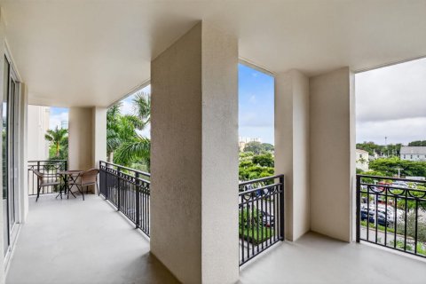 Condo in West Palm Beach, Florida, 2 bedrooms  № 2088015 - photo 11
