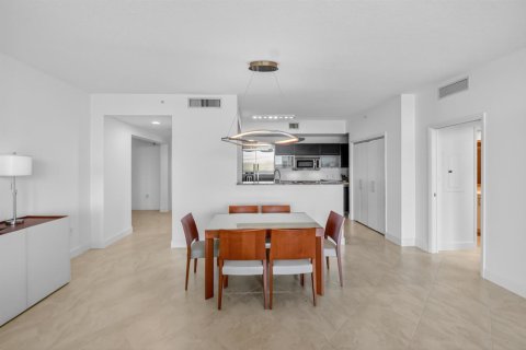 Condo in West Palm Beach, Florida, 2 bedrooms  № 2088015 - photo 22