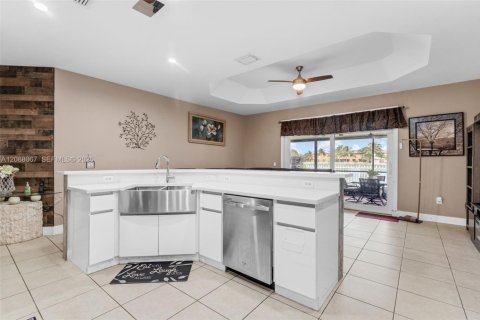Villa ou maison à vendre à Homestead, Floride: 4 chambres, 181.44 m2 № 2365376 - photo 4