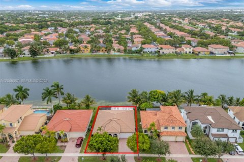Villa ou maison à vendre à Homestead, Floride: 4 chambres, 181.44 m2 № 2365376 - photo 2