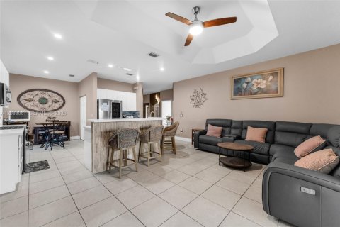 Villa ou maison à vendre à Homestead, Floride: 4 chambres, 181.44 m2 № 2365376 - photo 8