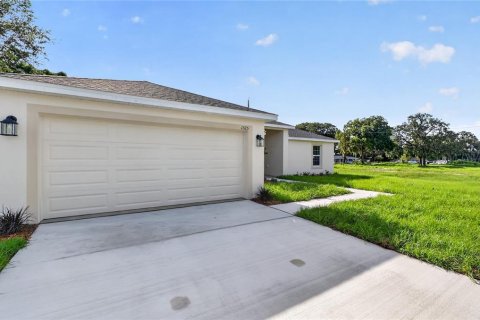 Villa ou maison à vendre à Lakeland, Floride: 3 chambres, 144.09 m2 № 2412759 - photo 4