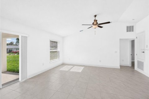 Villa ou maison à vendre à Lakeland, Floride: 3 chambres, 144.09 m2 № 2412759 - photo 12