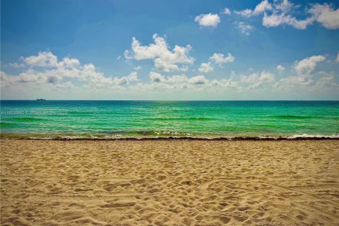 Condo in Miami Beach, Florida, 1 bedroom  № 1727845 - photo 4