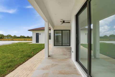 House in Loxahatchee Groves, Florida 4 bedrooms, 268.49 sq.m. № 2179343 - photo 10