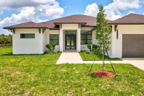 House in Loxahatchee Groves, Florida 4 bedrooms, 268.49 sq.m. № 2179343 - photo 2