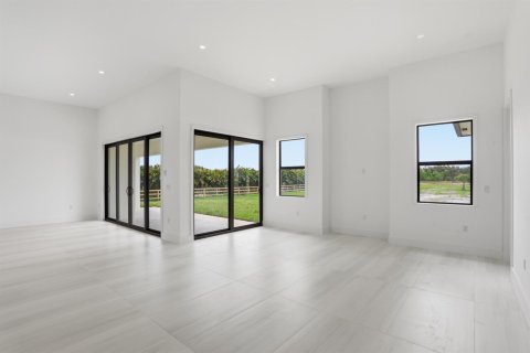 House in Loxahatchee Groves, Florida 4 bedrooms, 268.49 sq.m. № 2179343 - photo 11