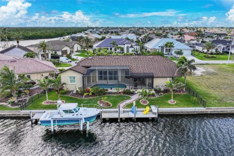 Casa en venta en Punta Gorda, Florida, 3 dormitorios, 215.53 m2 № 1902182 - foto 1
