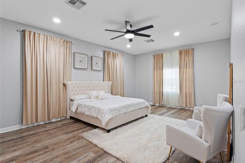 House in Tampa, Florida 4 bedrooms, 188.78 sq.m. № 1791609 - photo 28