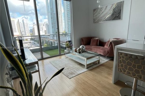 Condominio en venta en Miami, Florida, 1 dormitorio, 73.86 m2 № 1993947 - foto 3