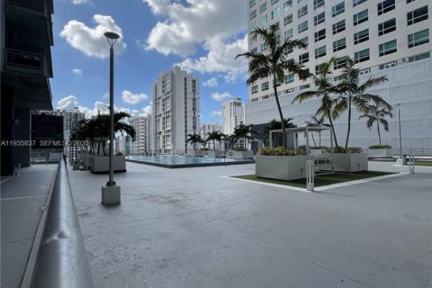Condominio en venta en Miami, Florida, 1 dormitorio, 73.86 m2 № 1993947 - foto 27