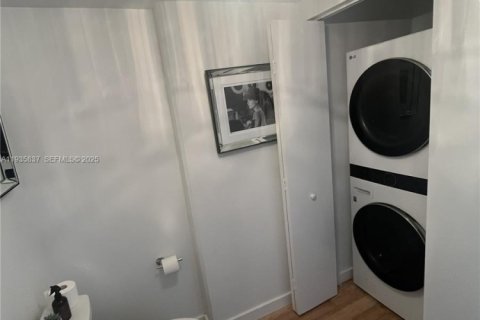 Condominio en venta en Miami, Florida, 1 dormitorio, 73.86 m2 № 1993947 - foto 12