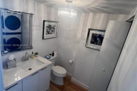 Condominio en venta en Miami, Florida, 1 dormitorio, 73.86 m2 № 1993947 - foto 8