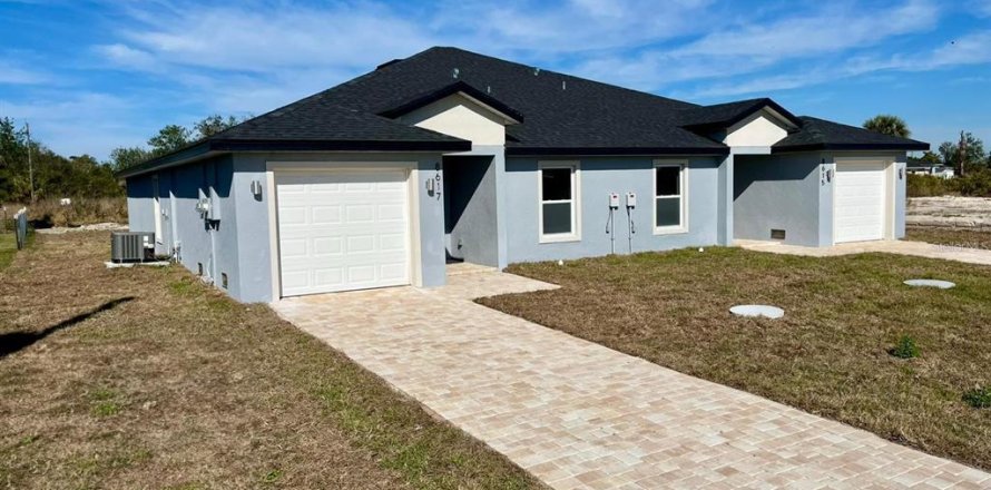 Apartment in Port Charlotte, Florida 3 bedrooms, 107.95 sq.m. № 1755223