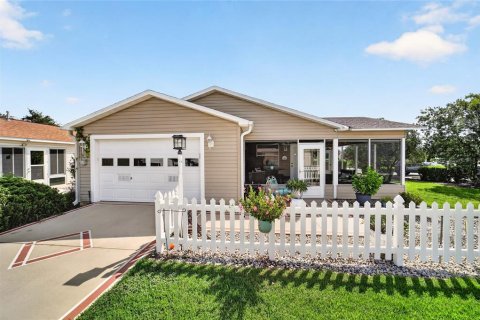 Casa en The Villages, Florida 2 dormitorios, 107.4 m2 № 2355876