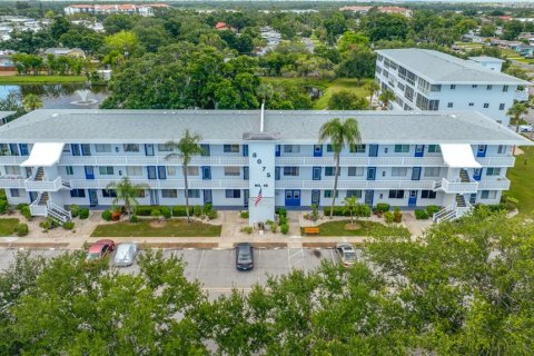 Condo in Seminole, Florida, 1 bedroom  № 2379626 - photo 28