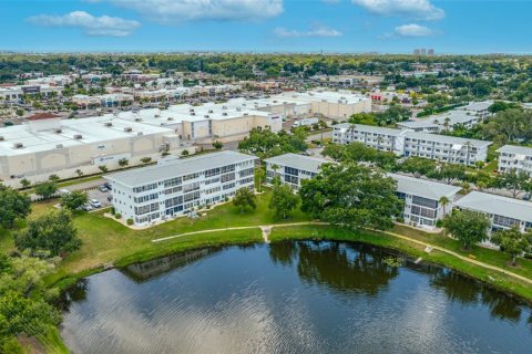 Condo in Seminole, Florida, 1 bedroom  № 2379626 - photo 3