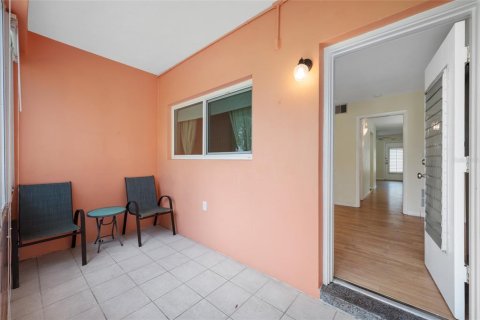 Condo in Seminole, Florida, 1 bedroom  № 2379626 - photo 20