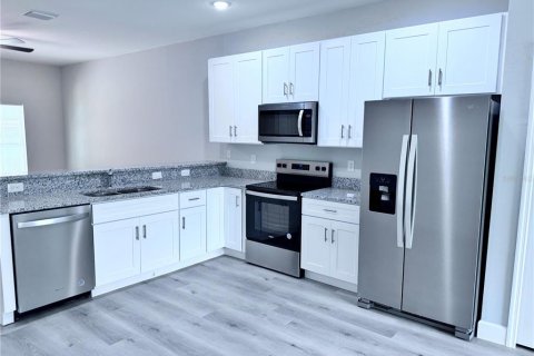 Apartamento en alquiler en Kissimmee, Florida, 3 dormitorios, 121.14 m2 № 1873973 - foto 12