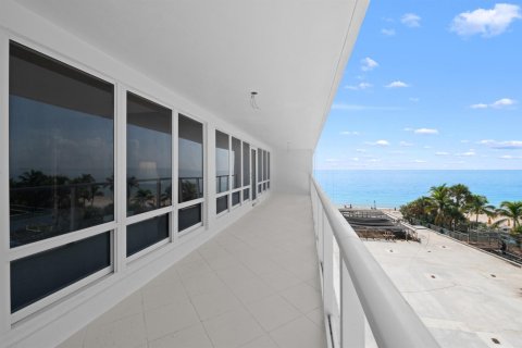 Condo in Fort Lauderdale, Florida, 2 bedrooms  № 2327623 - photo 14