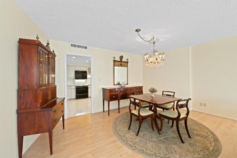 Condo in Fort Lauderdale, Florida, 2 bedrooms  № 2327623 - photo 8