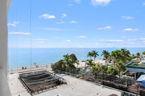 Condo in Fort Lauderdale, Florida, 2 bedrooms  № 2327623 - photo 16