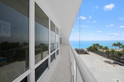 Condo in Fort Lauderdale, Florida, 2 bedrooms  № 2327623 - photo 13