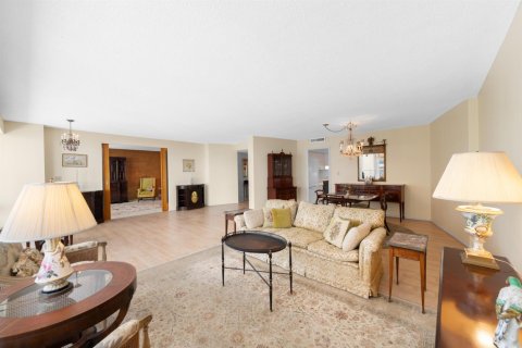 Condo in Fort Lauderdale, Florida, 2 bedrooms  № 2327623 - photo 7