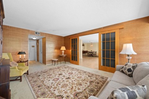Condo in Fort Lauderdale, Florida, 2 bedrooms  № 2327623 - photo 20