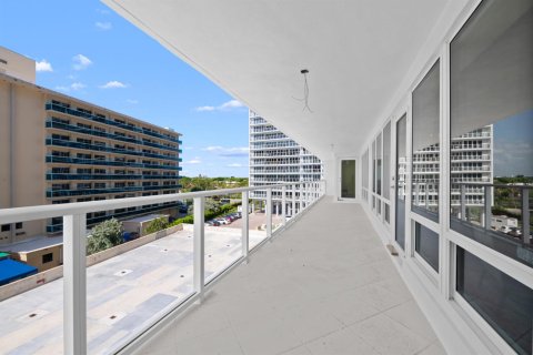 Condo in Fort Lauderdale, Florida, 2 bedrooms  № 2327623 - photo 11