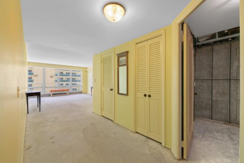 Condo in Fort Lauderdale, Florida, 2 bedrooms  № 2327623 - photo 27