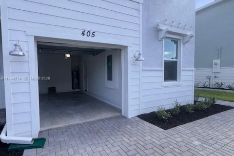 Townhouse in Port St. Lucie, Florida 3 bedrooms, 169.08 sq.m. № 2000701 - photo 20