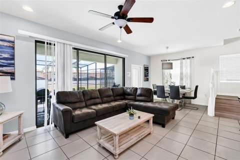 Townhouse in Kissimmee, Florida 5 bedrooms, 210.42 sq.m. № 2211053 - photo 7