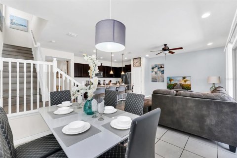 Townhouse in Kissimmee, Florida 5 bedrooms, 210.42 sq.m. № 2211053 - photo 9