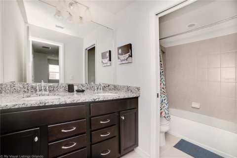 Townhouse in Kissimmee, Florida 5 bedrooms, 210.42 sq.m. № 2211053 - photo 28