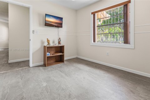 Touwnhouse à vendre à Miami, Floride: 3 chambres, 125.05 m2 № 2414267 - photo 17