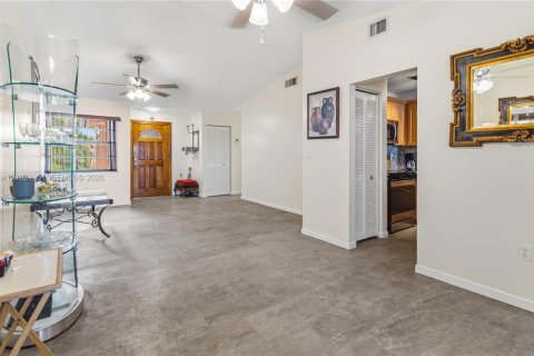 Touwnhouse à vendre à Miami, Floride: 3 chambres, 125.05 m2 № 2414267 - photo 6