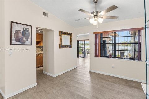 Touwnhouse à vendre à Miami, Floride: 3 chambres, 125.05 m2 № 2414267 - photo 5