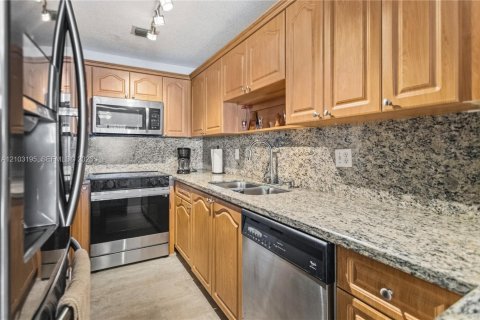 Touwnhouse à vendre à Miami, Floride: 3 chambres, 125.05 m2 № 2414267 - photo 13