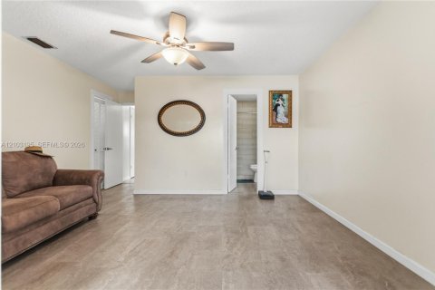 Touwnhouse à vendre à Miami, Floride: 3 chambres, 125.05 m2 № 2414267 - photo 28