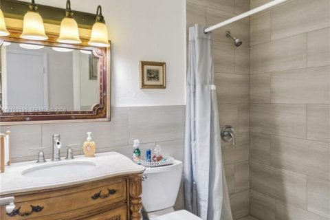 Touwnhouse à vendre à Miami, Floride: 3 chambres, 125.05 m2 № 2414267 - photo 24