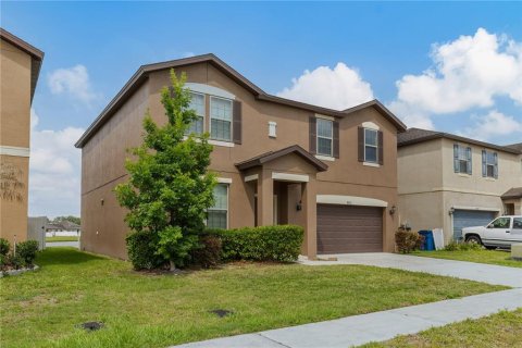 Villa ou maison à vendre à Polk City, Floride: 5 chambres, 251.77 m2 № 2122529 - photo 2