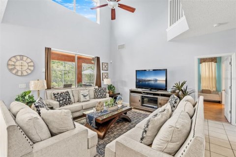 Casa en venta en Kissimmee, Florida, 7 dormitorios, 267.65 m2 № 1717992 - foto 21