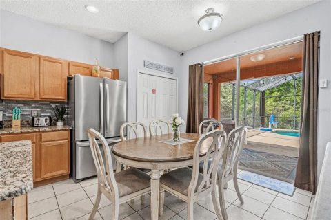 Casa en venta en Kissimmee, Florida, 7 dormitorios, 267.65 m2 № 1717992 - foto 9