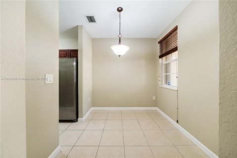 Adosado en alquiler en Cutler Bay, Florida, 3 dormitorios, 123.1 m2 № 1969361 - foto 10
