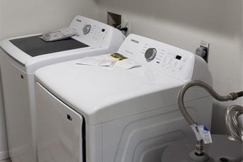 Copropriété à louer à Sarasota, Floride: 2 chambres, 134.15 m2 № 1835339 - photo 5