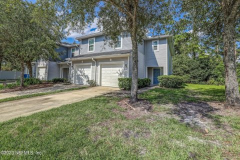House in Jacksonville, Florida 2 bedrooms, 132.29 sq.m. № 768292 - photo 1